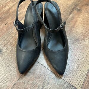 Old Navy Black Pointed-Toe Slingback Heels with Ankle Strap